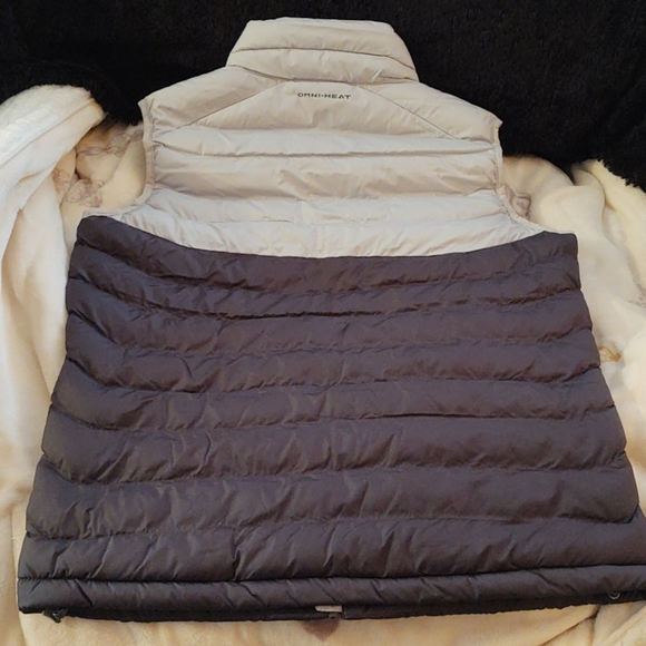 Omni-Heat White Out Vest - Picture 3 of 9